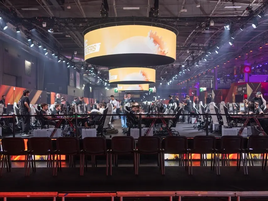 CS Daily: Will the EWC Qualifiers with 64 Teams Starting Simultaneously Run Smoothly?