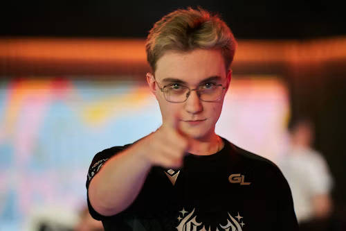 FL4MUS: I'm an official GL player, not on loan