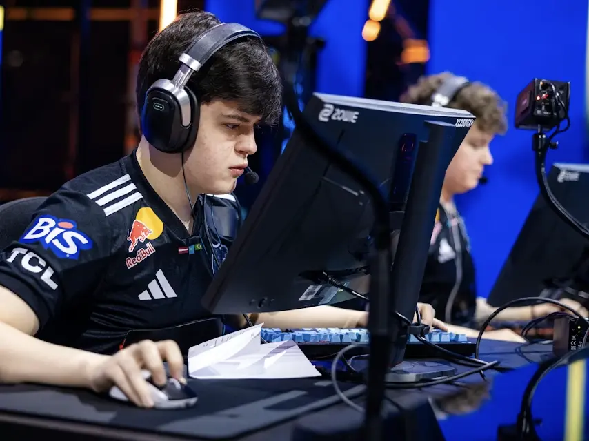 molodoy on YEKINDAR: In my opinion, he shouldn't have switched to the IGL role