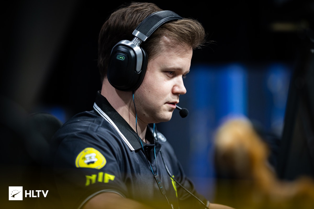 Snappi leaves NIP's active roster, NIP to look for a new IGL