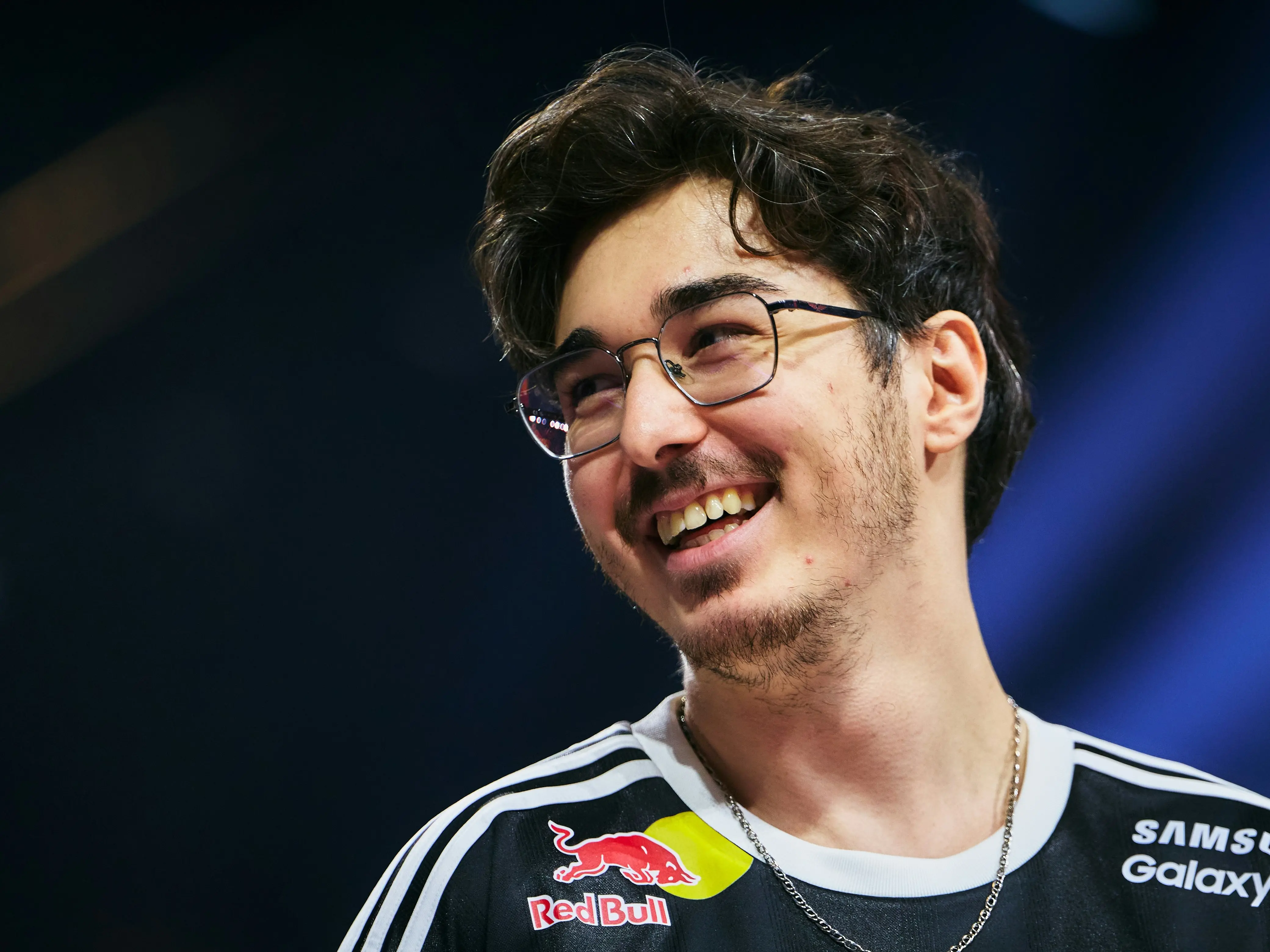 xfl0ud on cmtry: He is completely unaffected by opinions on social media