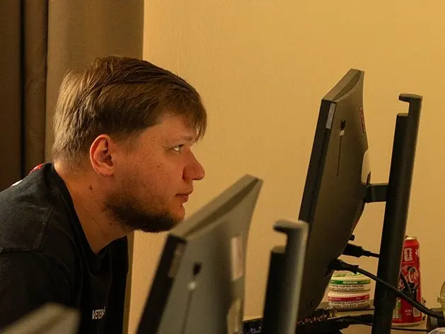 CS Daily: BCG shares s1mple training seriously