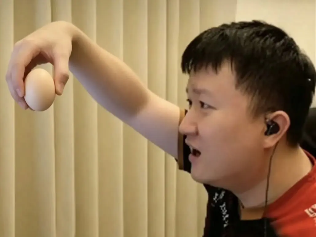 CS Daily: Players Claiming Weekly Rewards After the Update Be Like