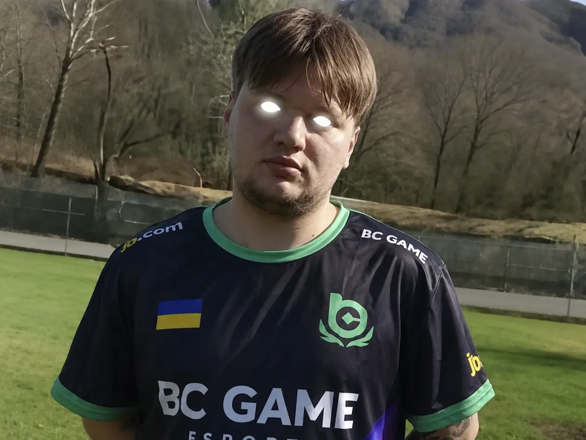 s1mple Engages in Heated Exchange with Netizens Over Regional Issue